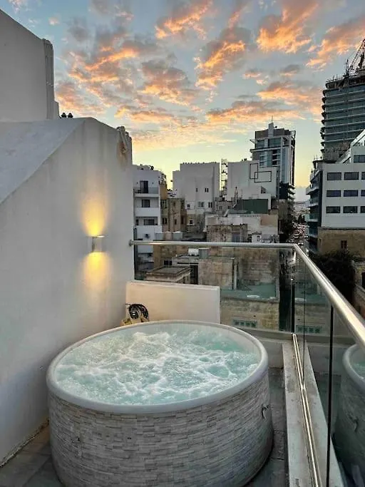 Διαμέρισμα Paceville Sea View Penthouse With Jacuzzi! Saint Julian's