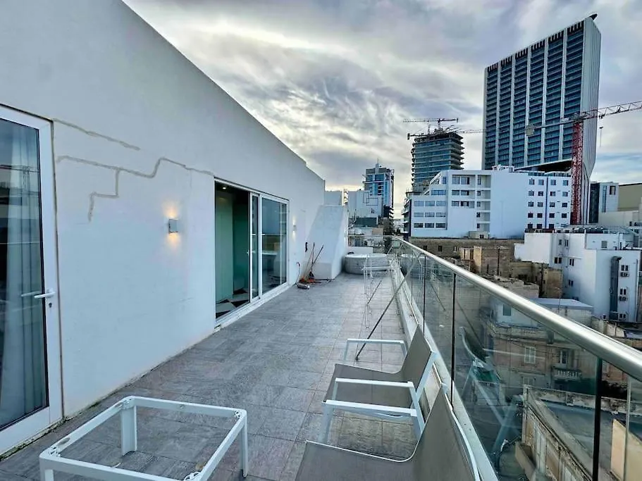 Διαμέρισμα Paceville Sea View Penthouse With Jacuzzi! Saint Julian's Μάλτα