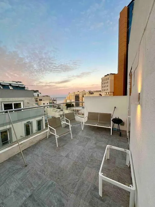 Apartment Paceville Sea View Penthouse With Jacuzzi! Saint Julian's