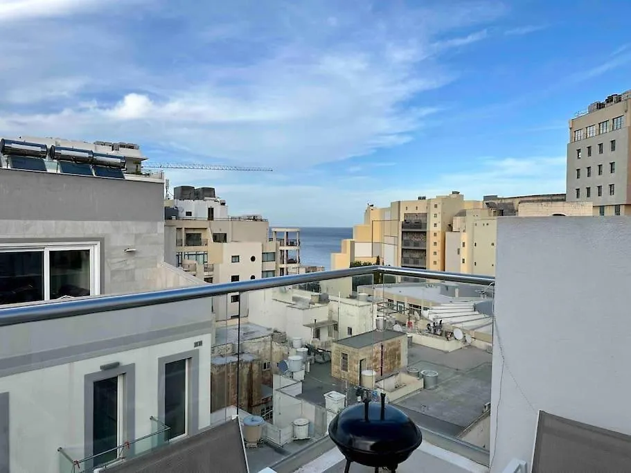 Paceville Sea View Penthouse With Jacuzzi! San Giuliano