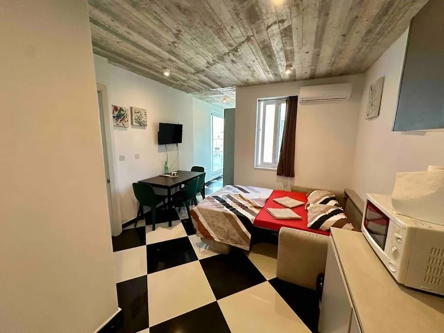 Paceville Sea View Penthouse With Jacuzzi! San Giuliano Malta